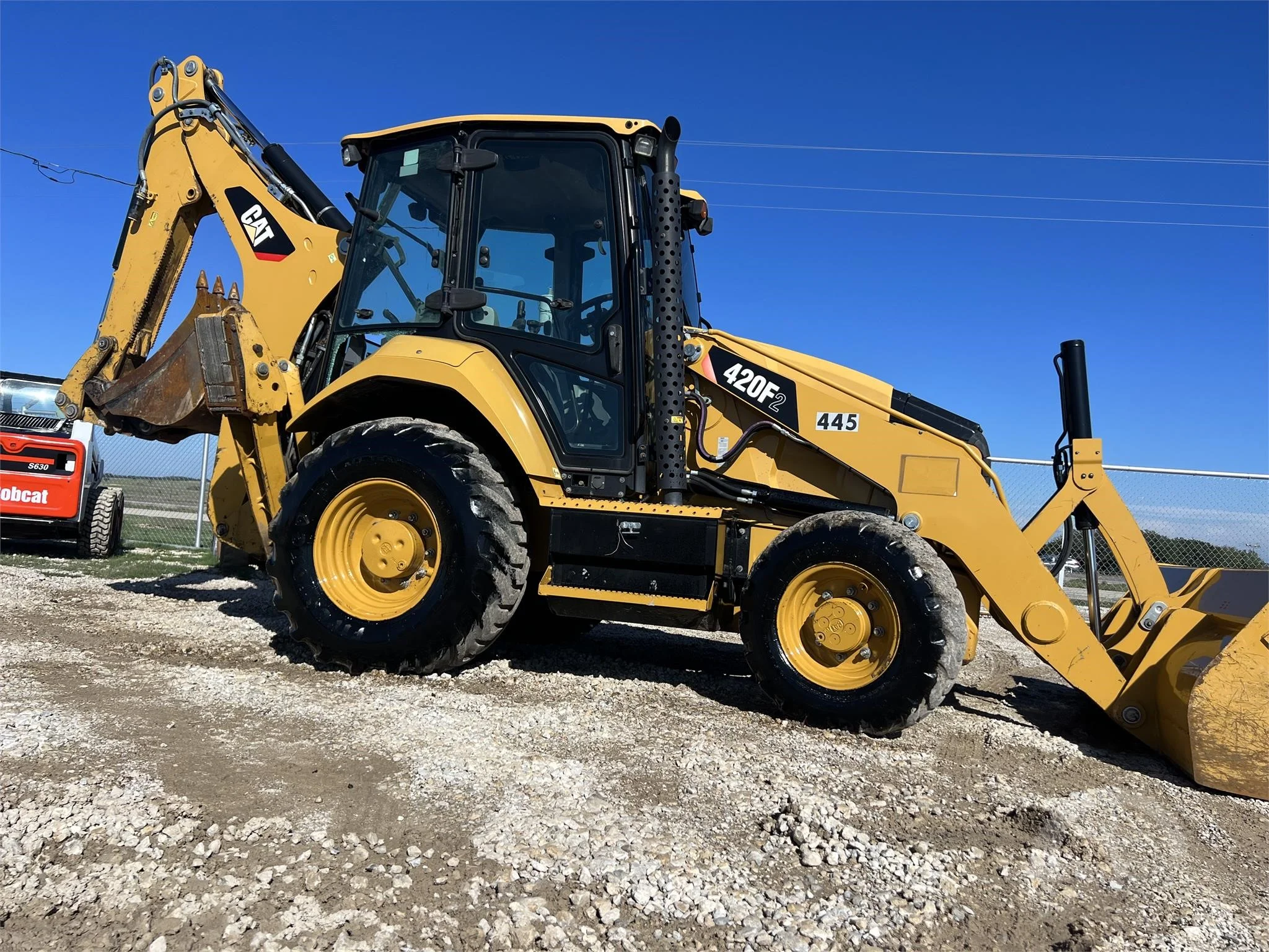 2017 CAT 420F2