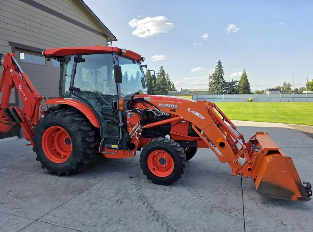 2016 Kubota L4060HSTC Tractor With Kubota LA805 Loader