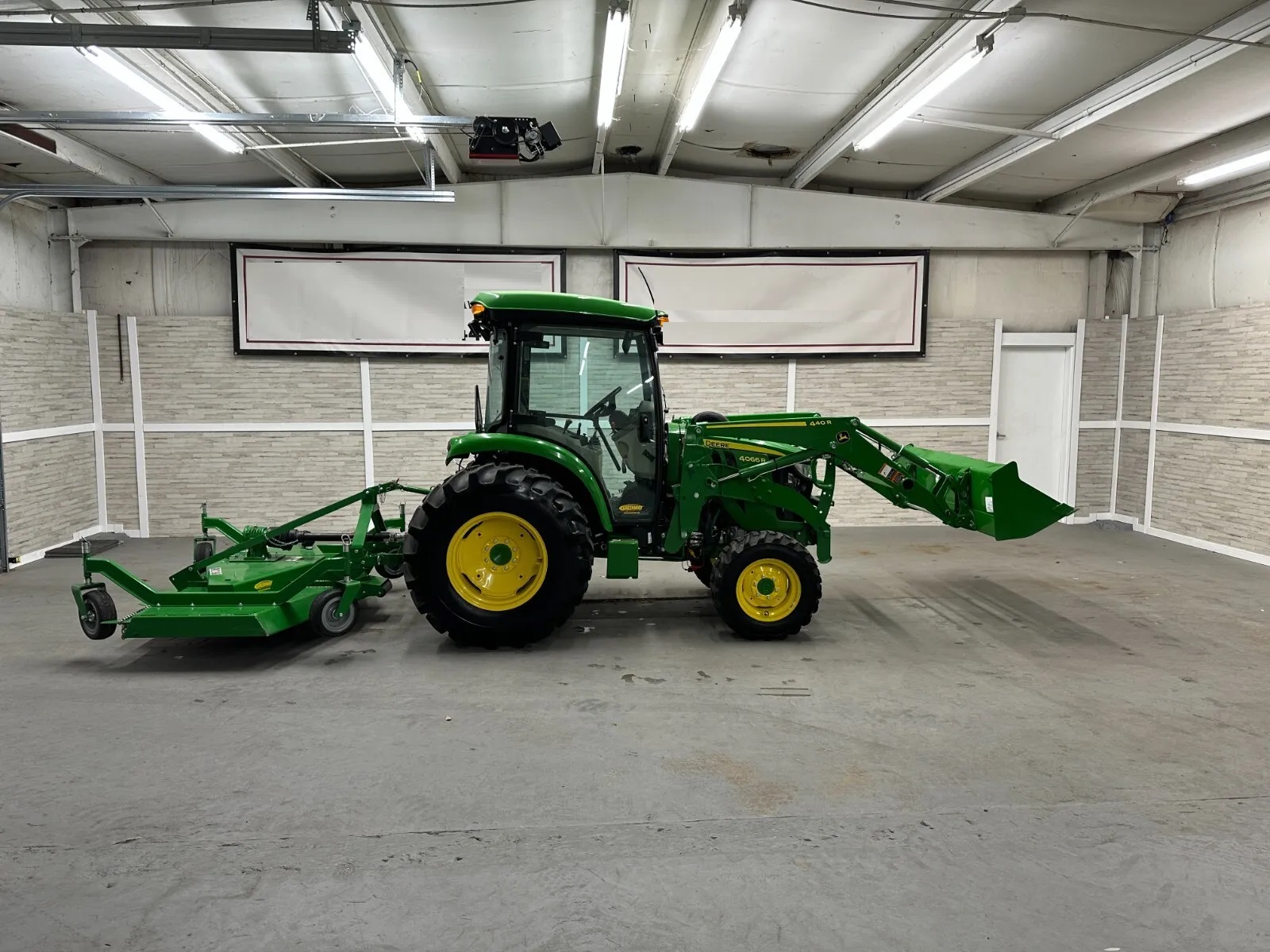 2022 John Deere 4066R 485A Backhoe Attachment